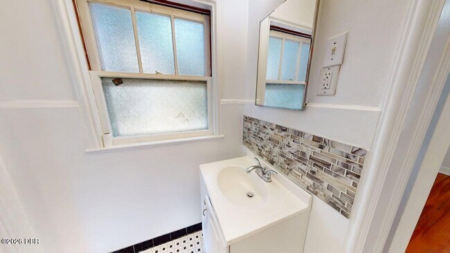 Building Photo - 318 Braddock Ave