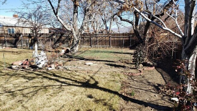 Building Photo - Old Southwest Reno home 3 Bed 2 Bath 1 car...