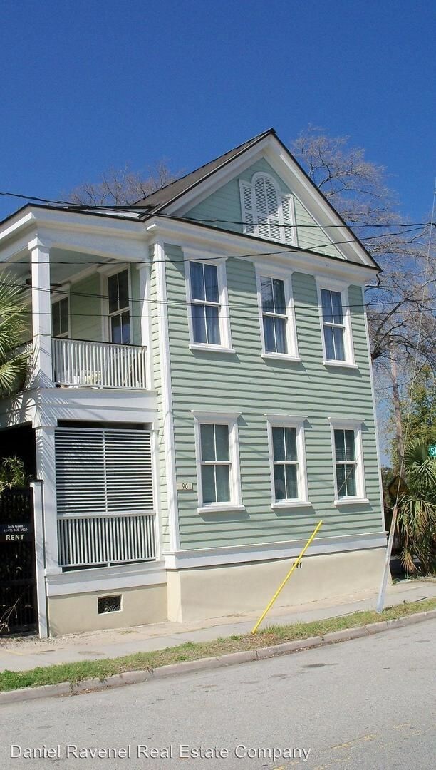 Primary Photo - 90 Sheppard St