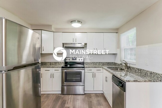 Building Photo - 3 Bedroom Pet-Friendly Home in Lutz, FL wi...