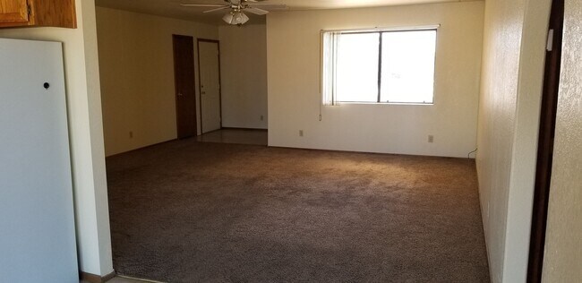Building Photo - 3181 Sombrero Dr