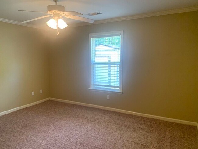 Building Photo - Sorry No Smoking and Pets Permitted with R...