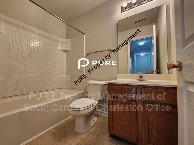 Building Photo - 437 Watershed Dr