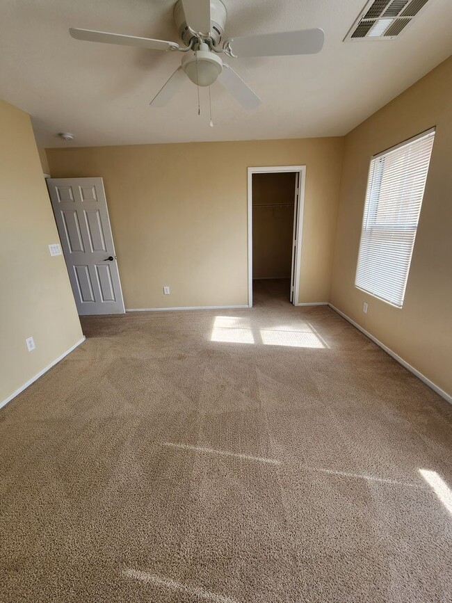 Building Photo - Spacious 4 bedroom home in North Las Vegas