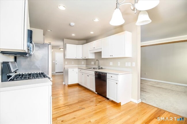 Building Photo - 2004 Eaton Ct