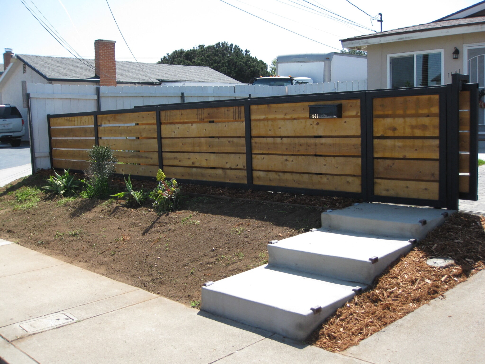 Building Photo - 1641 Evergreen Ave