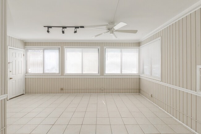 Sun Room - 3000 Hillsboro Pike