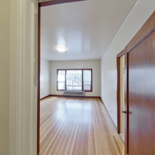 Building Photo - Studioville