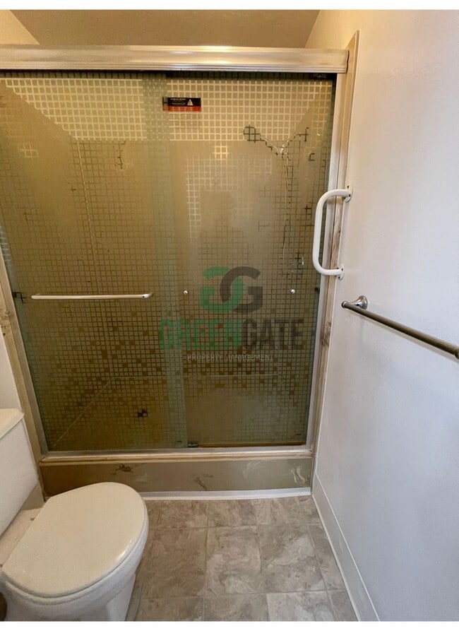 Building Photo - 3 BEDROOM 2 BATH HOME MOVE IN READY IN MODESTO!