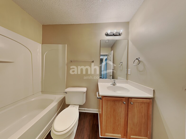Building Photo - 2813 Alert Ct
