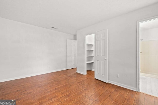 Building Photo - 151 Old Ferry Way