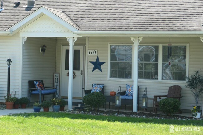 Building Photo - 110 Waterside Blvd