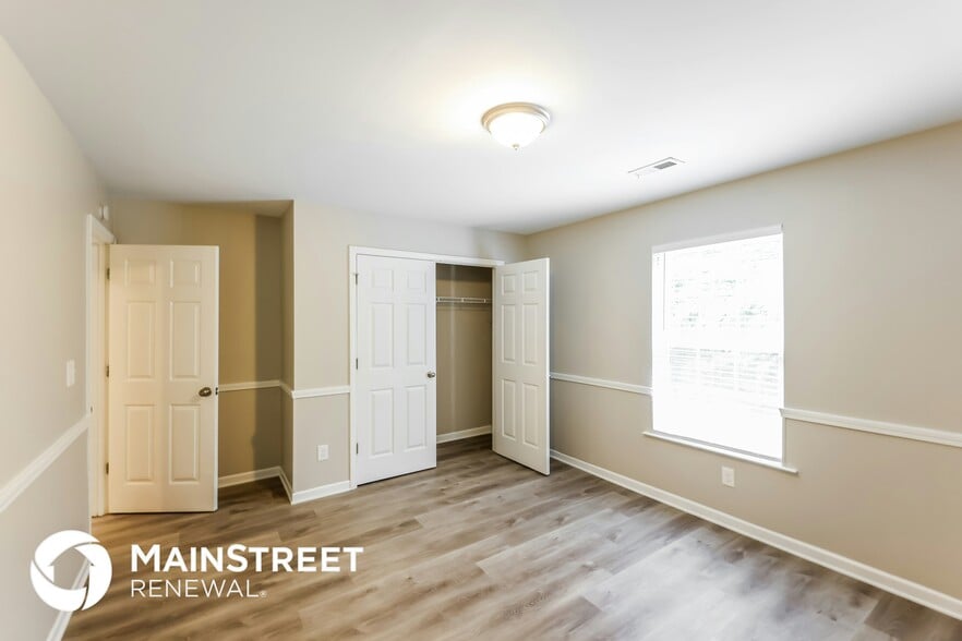 Building Photo - 12166 Dale Dr