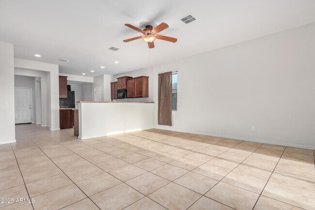 Building Photo - 4880 S 246th Ln