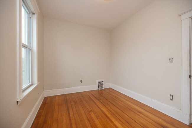 Building Photo - 341 Allston St