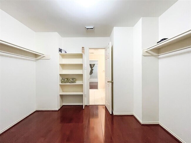 Building Photo - 916 Schooner Cove Ln