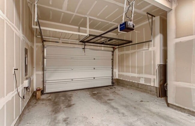 Building Photo - Beautiful 4-Bedroom Home in Prime Beaverton Location – Near Intel & Nike!