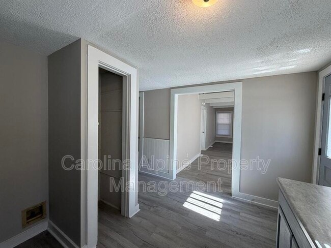 Building Photo - 510 Ridgecrest Dr