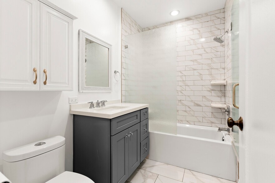 Building Photo - 518 N Genesee Ave