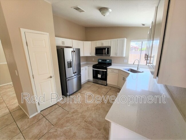 Building Photo - 5173 W Malachite Pl