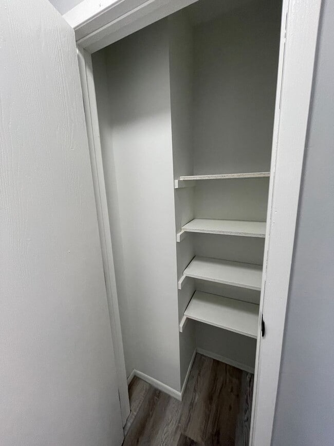 Building Photo - 2BD/1.5BA Townhome ~ Westerville Schools ~ 1 car garage ! Move In Now!