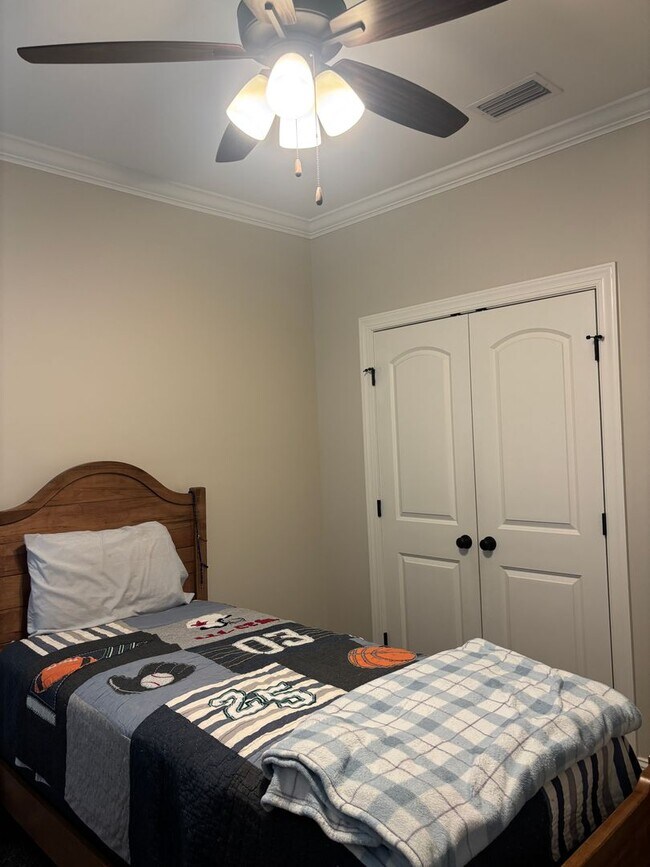 Building Photo - Spacious 4BR/3BA Creekside West Home with Screened Porch, Fenced Yard & 3-Car Garage