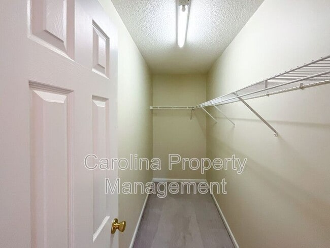 Building Photo - 217 Arlington Downs Blvd