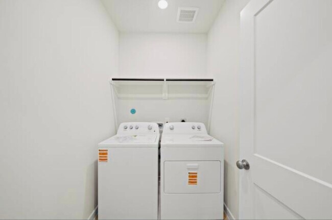 Building Photo - 7815 Ruth Ravine Ct