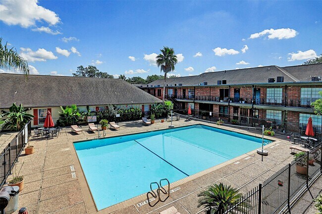 Building Photo - 11550 Chimney Rock Rd