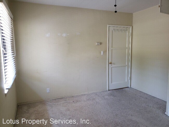 Building Photo - 1756 N Verdugo Rd