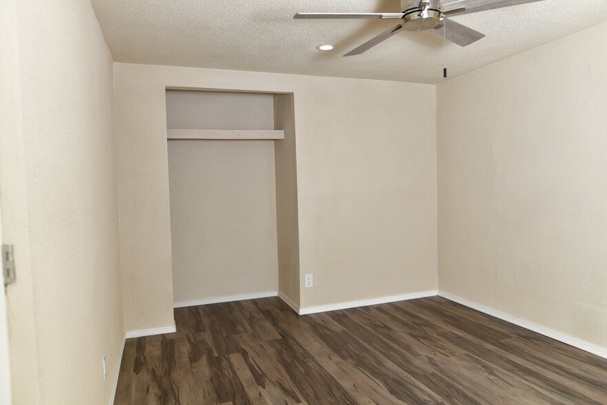 Building Photo - 775 S Pinal Dr