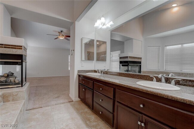 Building Photo - 242 Water Bridge Ct