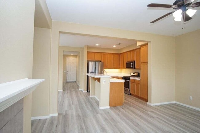 Building Photo - 37648 Beeston Ct