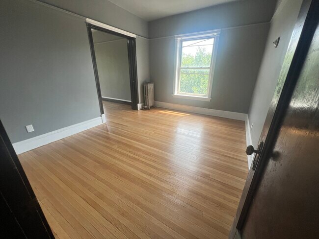 Building Photo - 4958 S Michigan Ave