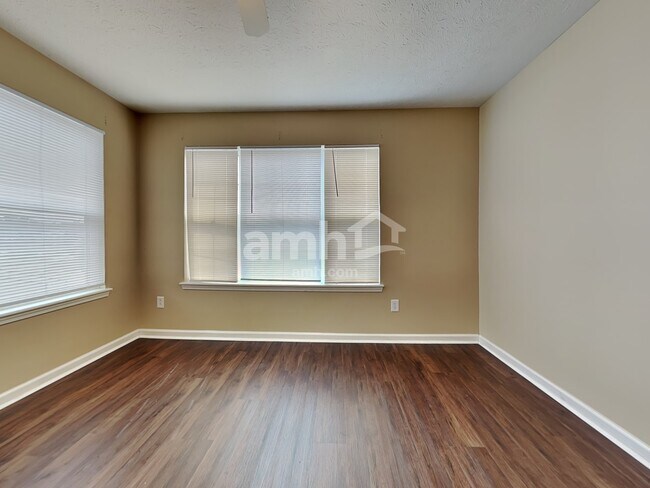 Building Photo - 1559 Lavender Ln