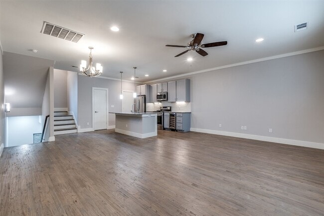 Building Photo - 4316 Hartford St