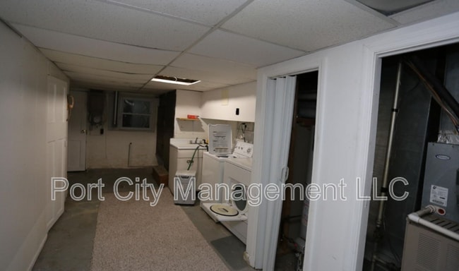 Building Photo - 715 S Linwood Ave