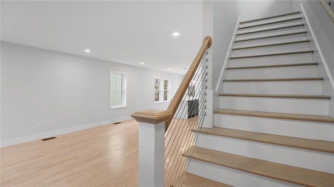 Building Photo - 133 Graystone St