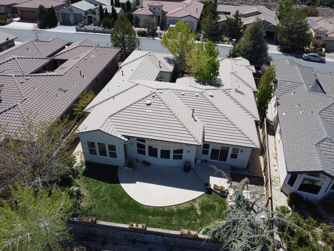 Building Photo - Upper Manzanita Home With City View