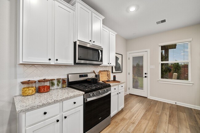 Building Photo - 3012 Myrtle Sunset Dr