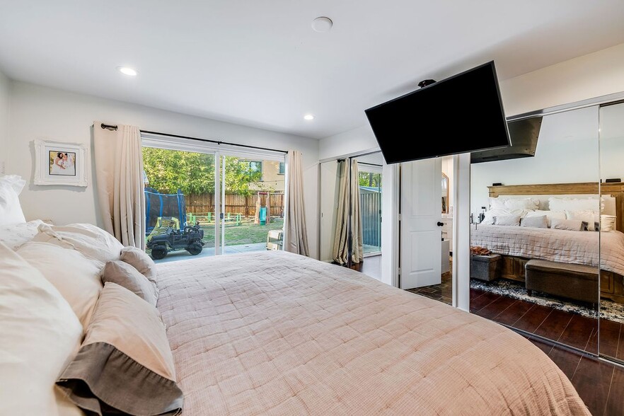 Building Photo - 28403 Waring Pl