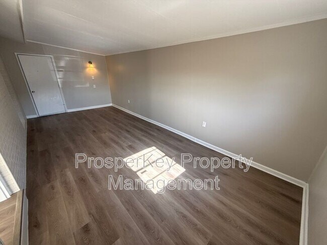 Building Photo - 1401 Coffee Ct