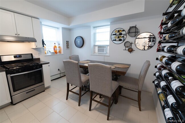 Building Photo - 5-25 Beach 138th St