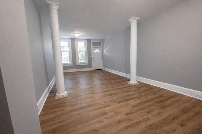 Building Photo - 3 Bedroom Home Across from Clifton Park | Central AC | Washer & Dryer