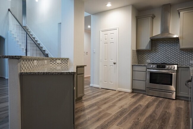 Building Photo - 7506 Stone Arbor Ln