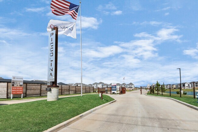 Building Photo - 2205 Via Cami Ln