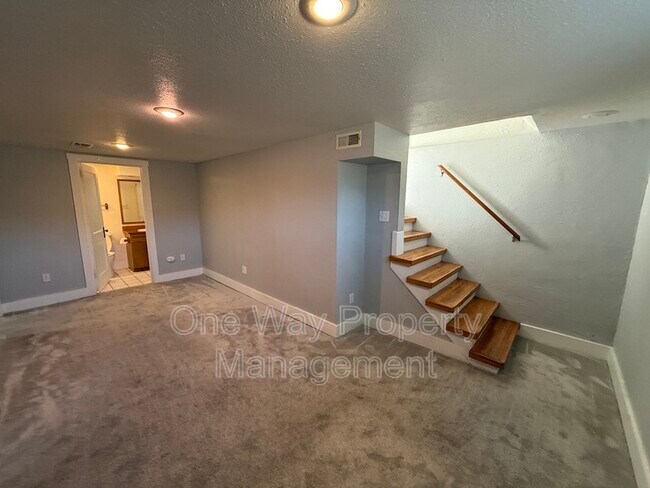 Building Photo - 804 11th Ave