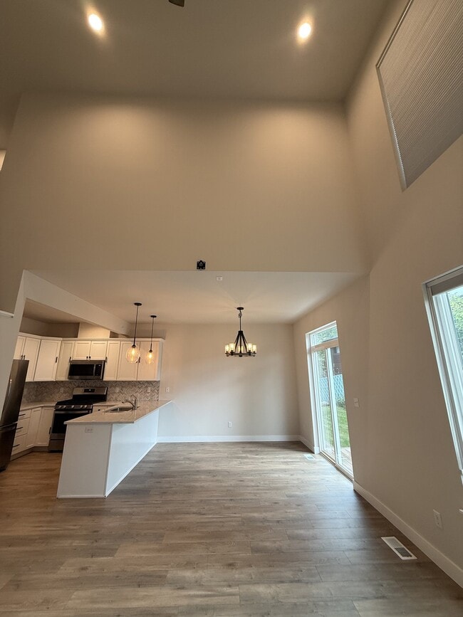Building Photo - 5526 Big Bear Wy