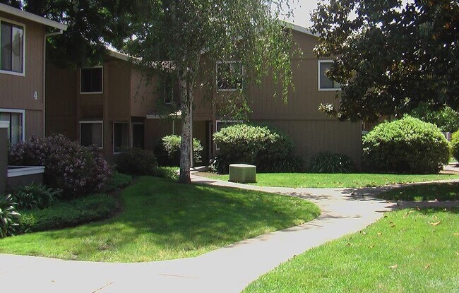 Primary Photo - 820 W 4th Ave