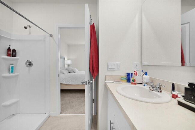 Building Photo - 1749 Southfork Dr